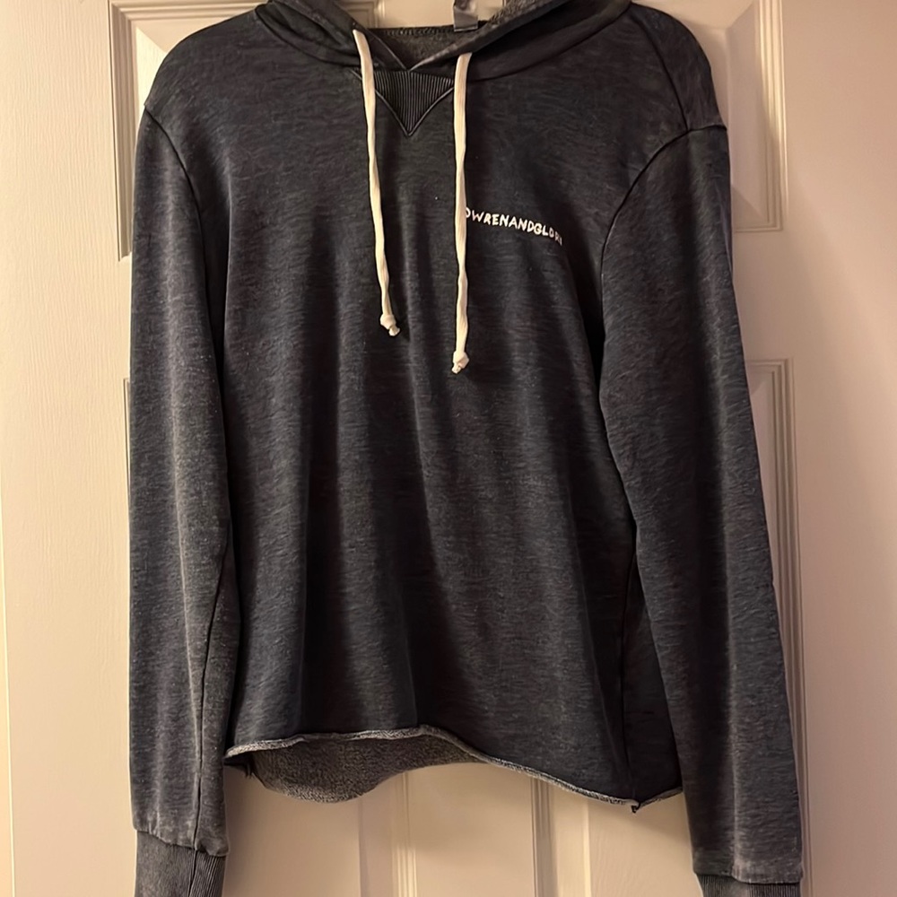 Wren and Glory sweatshirt size medium